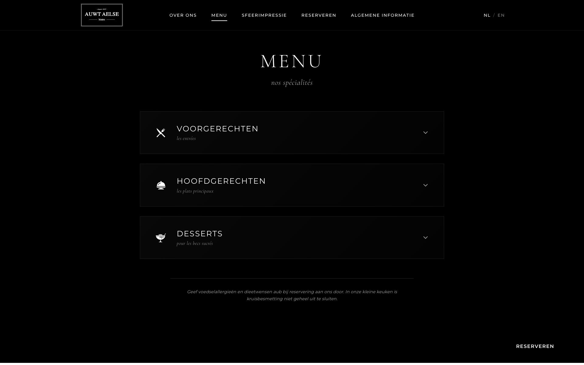 De menukaart op auwtaelse.nl, met voorgerechten, hoofdgerechten en desserts elk als eigen sectie